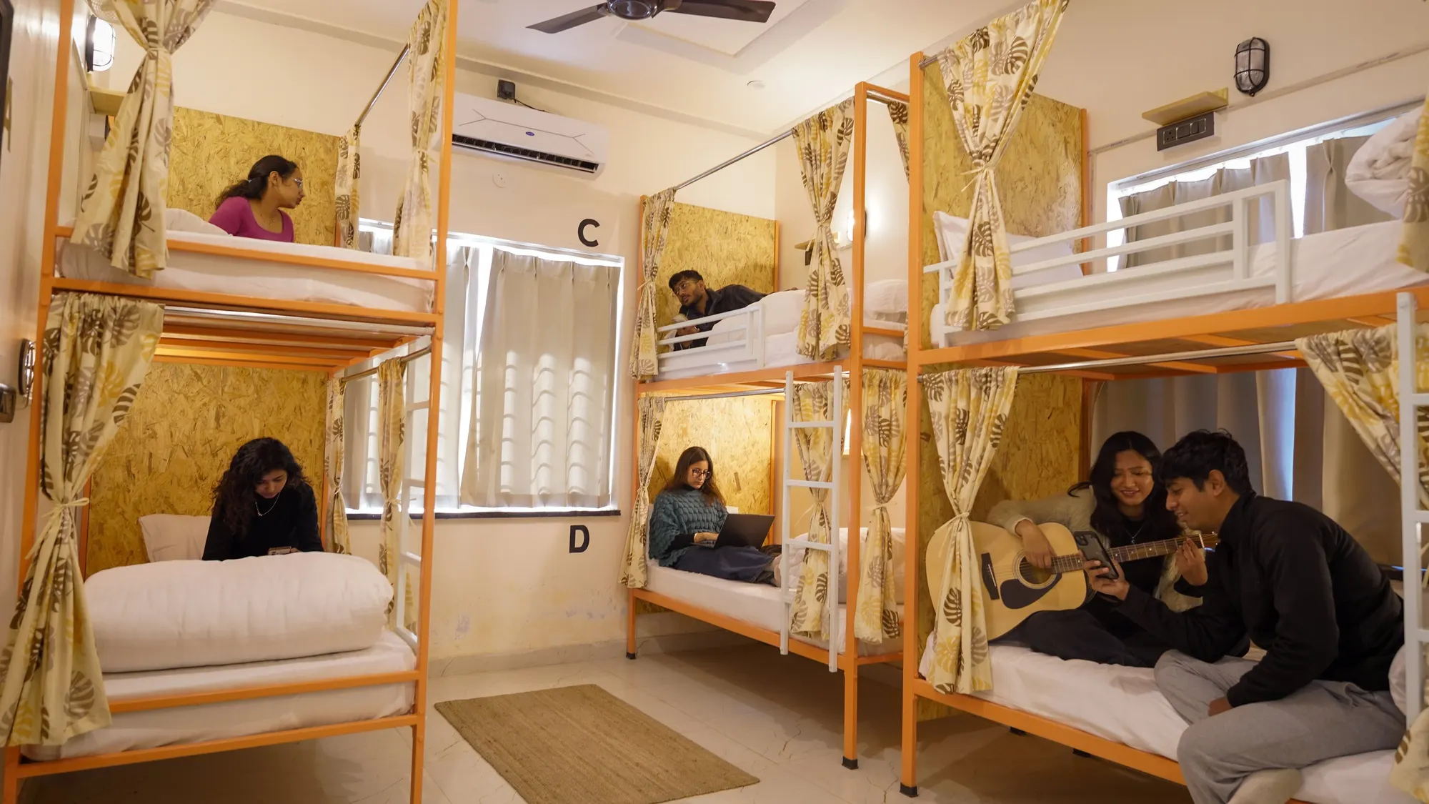 6 Bed Mixed Dorm